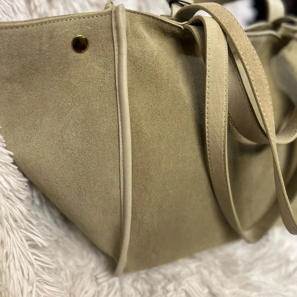 💚💚 NWT- MARGOT NEW YORK Viral JAMEE Double Handle Suede Shoulder Bag Tote💚💚